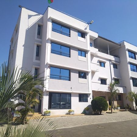 Milestone City Appartements - Avec Restaurant - Sans Coupure D'Electricite - Vues Imprenables Antananarivo Dış mekan fotoğraf