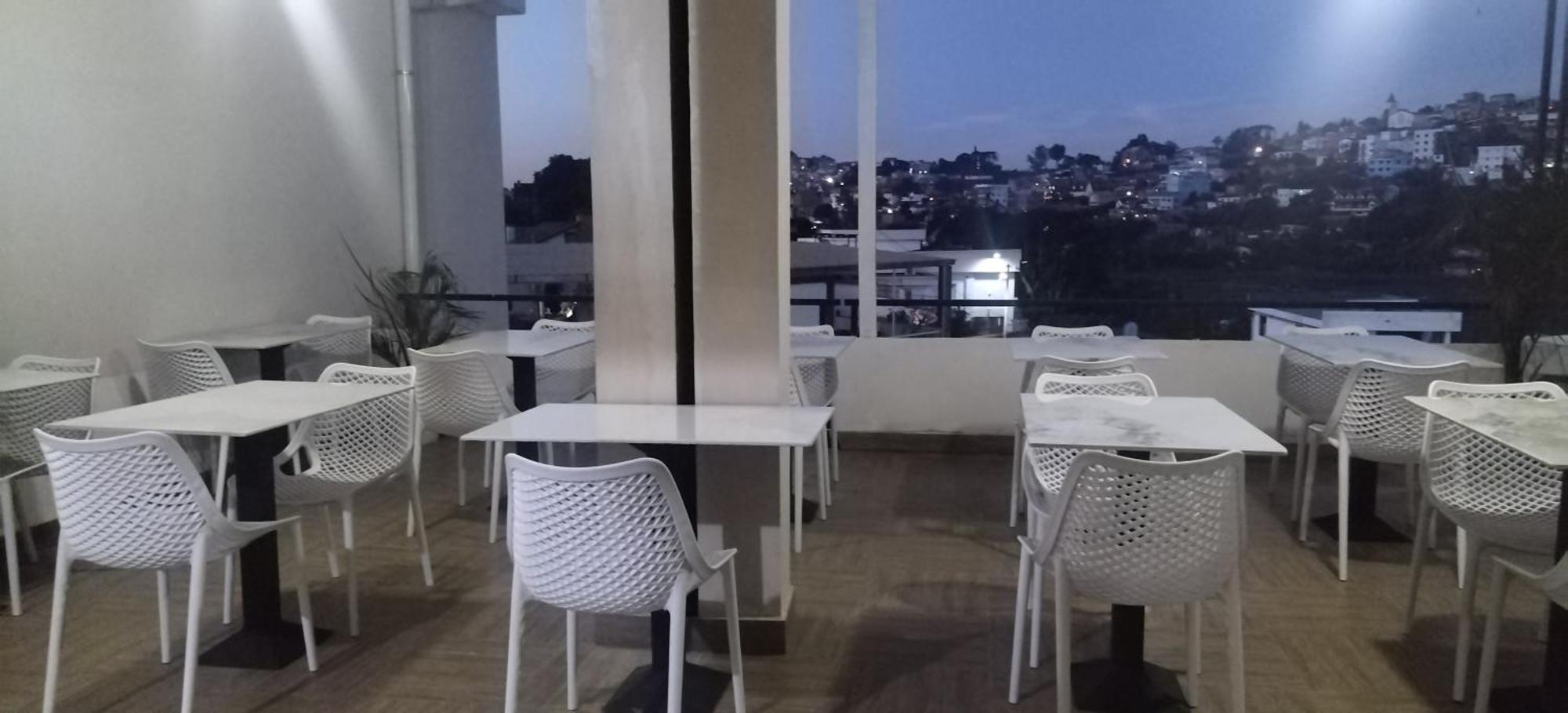 Milestone City Appartements - Avec Restaurant - Sans Coupure D'Electricite - Vues Imprenables Antananarivo Dış mekan fotoğraf
